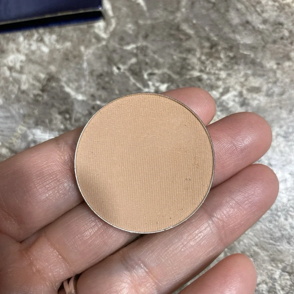 Estee Lauder Lucidity Translucent Pressed Powder Compact Refill .06oz Dark - Picture 3 of 5